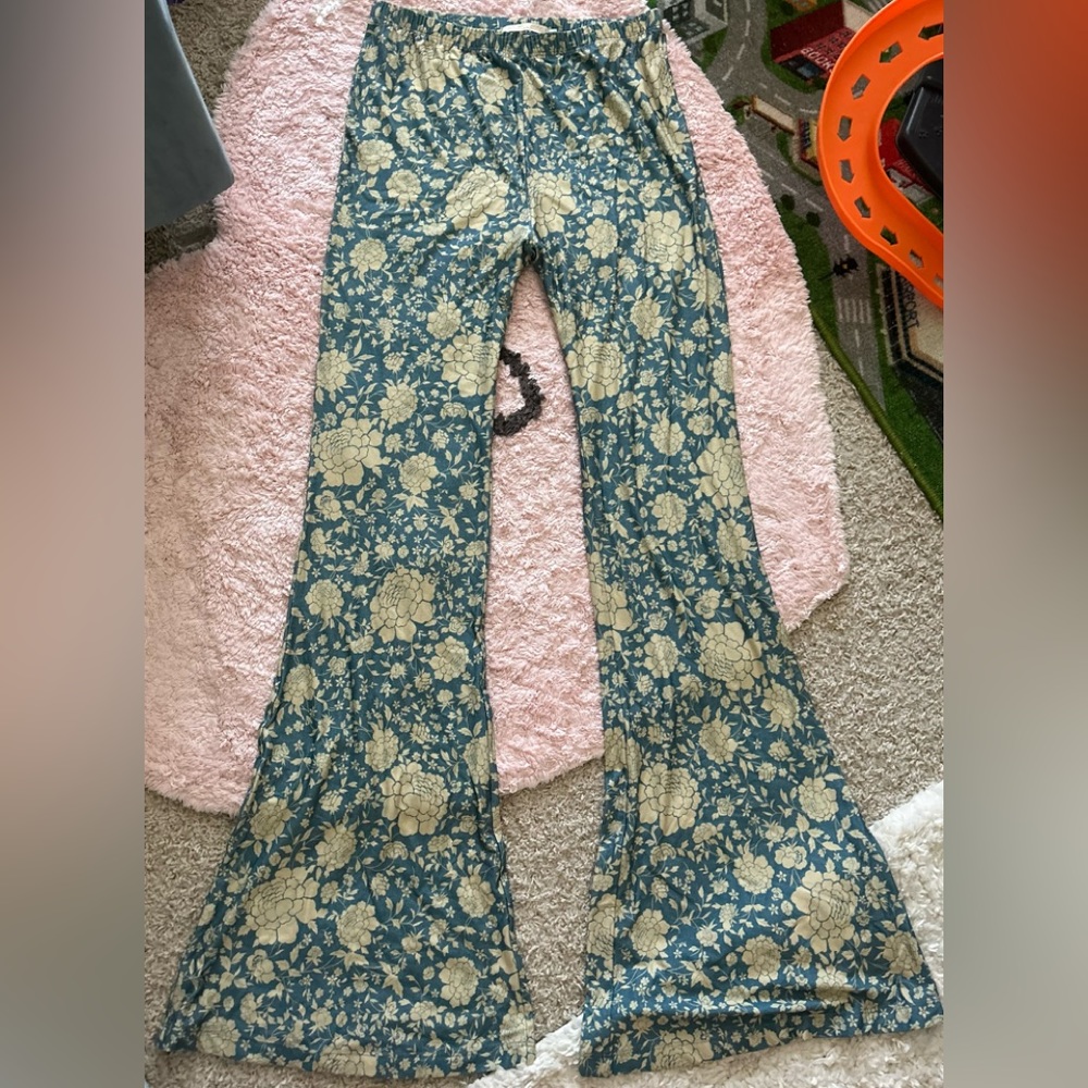 NOVELLA ROYALE JANIS BELLS in OCEAN FLAMENCO XL